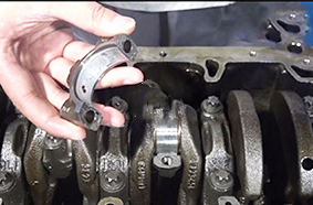 發(fā)動(dòng)機(jī)拆卸（下）