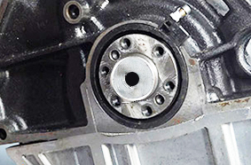 曲軸及前、后油封拆裝與檢測